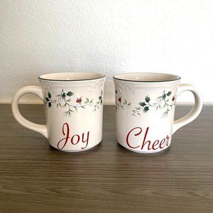 Pfaltzgraff Winterberry Cheer Joy Set of 2 Holiday Coffee/Tea Mugs